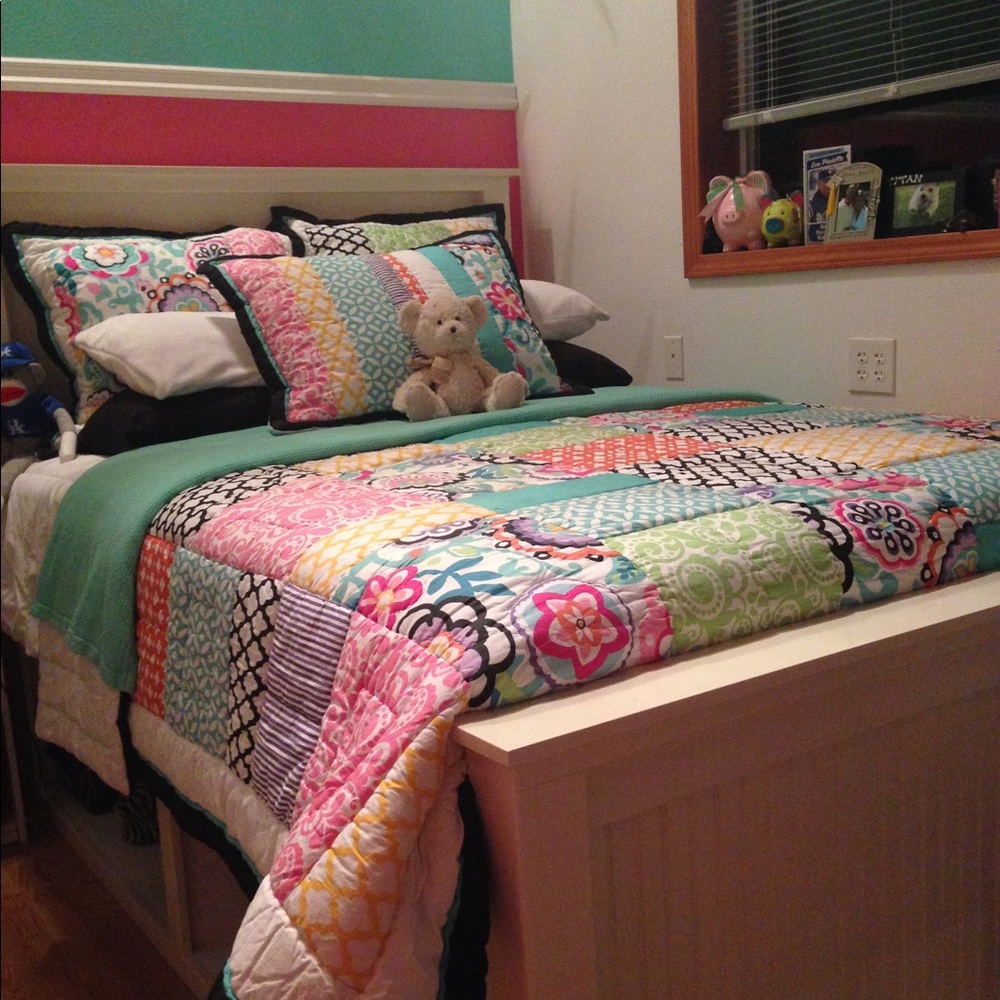 PB teen comforter and 3 shams
